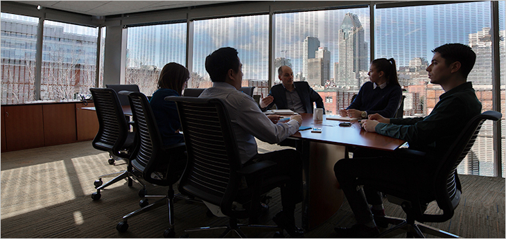 Photo d'une réunion d'employés de Morgan Stanley