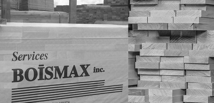 Photo de planches de bois et logo de Boismax inc.