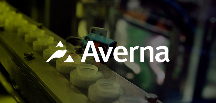 Logo d’Averna avec photo d’une machine fixe en arrière-plan