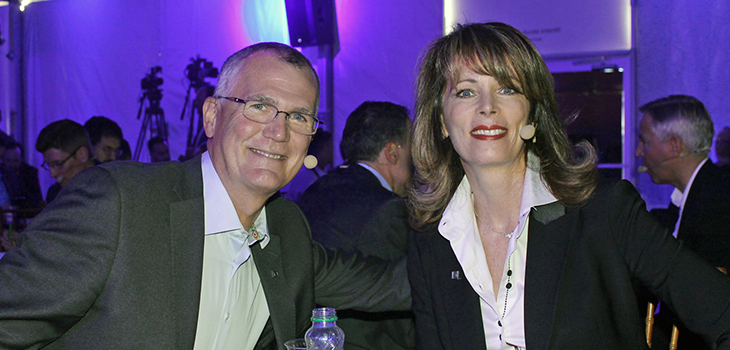 Photo de Pierre Gabriel Côté, Président-directeur général d'Investissement Québec et Sylvie Pinsonnault, Vice-présidente au capital de risque, à l'innovation et au manufacturier innovant à Investissement Québec