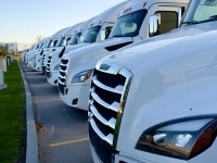 Camions stationnés